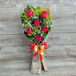 Buquê Deitado com 6 Rosas no Papel Kraft